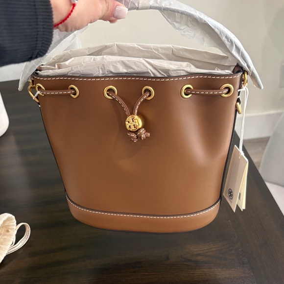 NWT Tory Burch Tan Leather Shoulder Bag